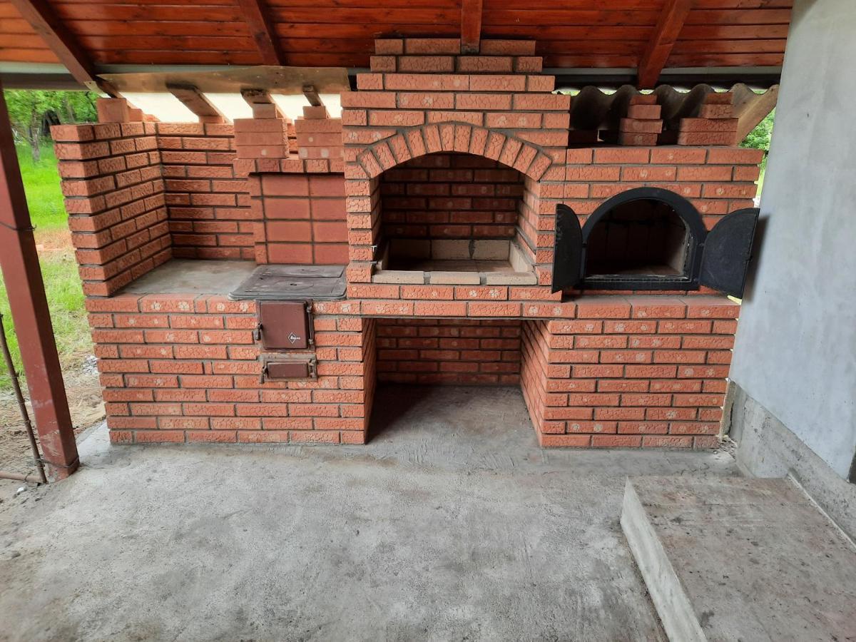 Casuta Bunicilor Pucioasa Exterior foto